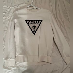 Black and white guess sweater with logo